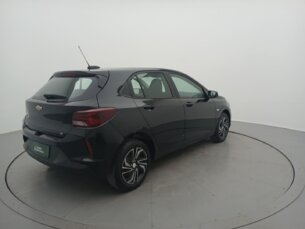 Foto 5 - Chevrolet Onix Onix 1.0 LT manual