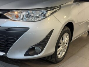 Foto 7 - Toyota Yaris Hatch Yaris 1.3 XL CVT (Flex) automático