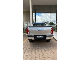 Foto 3 - Toyota Hilux Cabine Dupla Hilux 2.8 TDI CD SRX 4x4 (Aut) automático