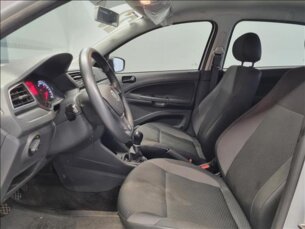 Foto 9 - Volkswagen Gol Gol 1.0 manual