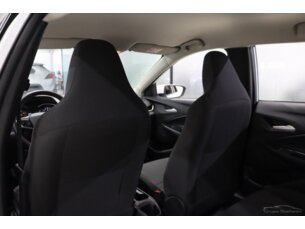 Foto 9 - Chevrolet Onix Onix 1.0 LT manual