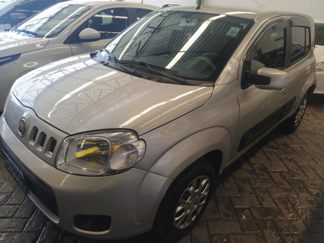 Fiat Uno Attractive 1.4 8V (Flex) 4p 2011