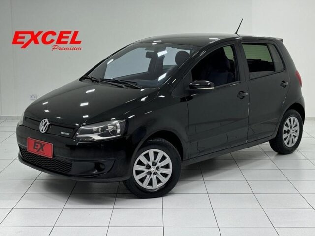 Volkswagen Fox 1.0 TEC BlueMotion (Flex) 4p 2014