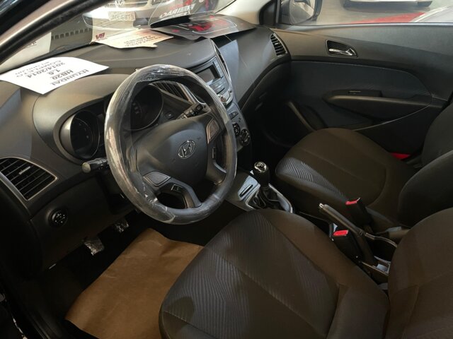 Foto 4 - Hyundai HB20 1.6 Comfort 2014