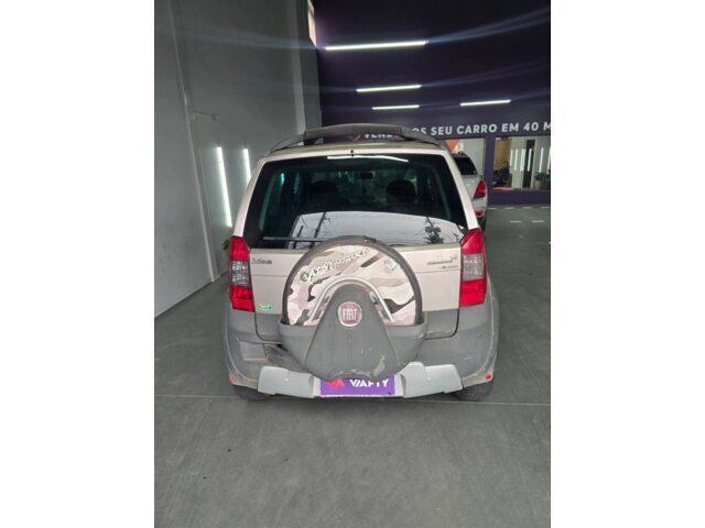 Foto 4 - Fiat Idea Adventure 1.8 (Flex) 2010
