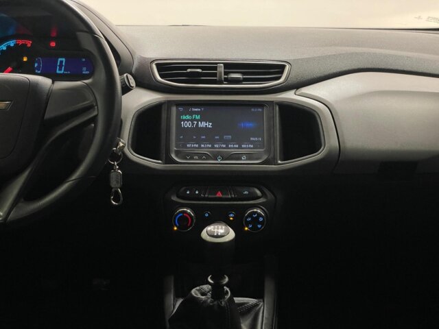Foto 7 - Chevrolet Onix 1.0 LT SPE/4 2015