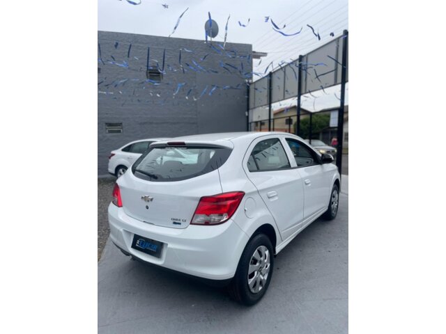 Foto 5 - Chevrolet Onix 1.0 LT SPE/4 2013