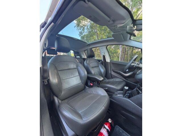 Foto 8 - Peugeot 208 Griffe  1.6 16V (Flex) (Aut) 2015