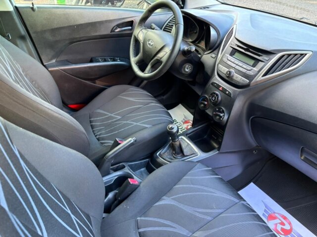 Foto 5 - Hyundai HB20 1.0 Comfort 2014