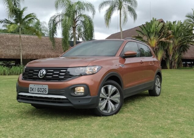 Versão Comfortline das fotos é a topo de linha com motor 1.0 TSI