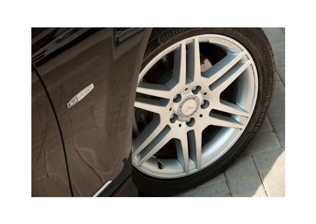 Rodas AMG e selo BlueEFFICIENCY