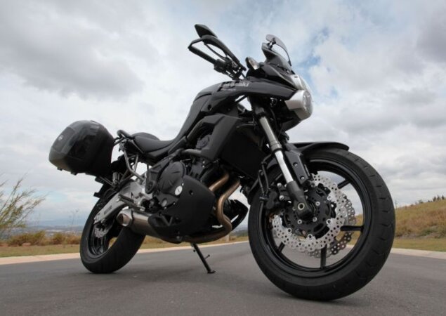 A Tourer custa R$ 32.990, na configuração básica e R$ 35.990 na versão equipada com freios ABS