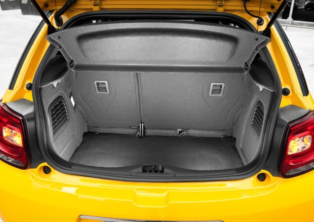 Porta-malas carrega 280 litros