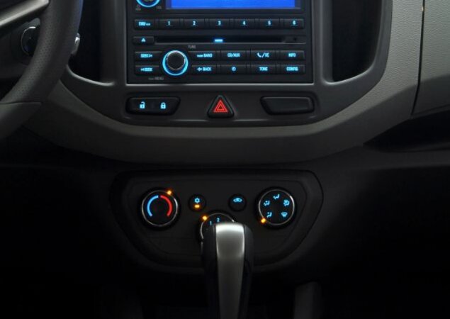 Câmbio automático tem seis velocidades