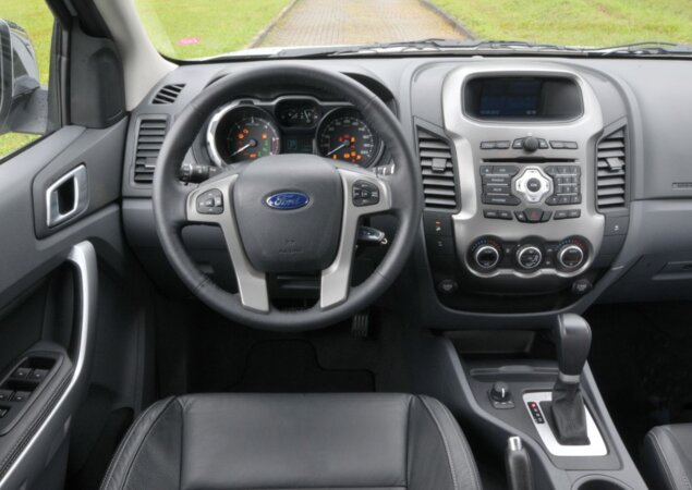 Interior do modelo lembra o de um carro de passeio