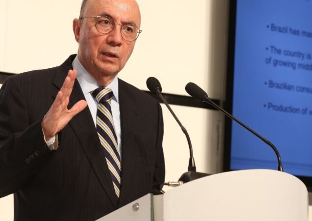 Ex-presidente do Banco Central Henrique Meirelles foi o porta voz da montadora no evento