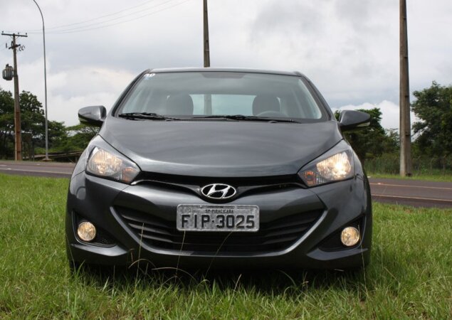 visual do Hyundai HB20S é idêntico ao do hatch na dianteira