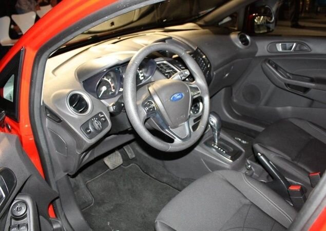 Interior do New Fiesta brasileiro
