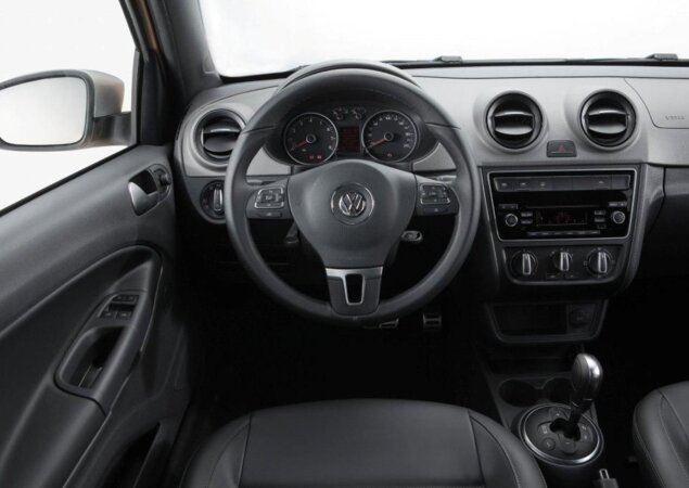 Modelo está disponível com motor 1.6 e câmbio manual ou automatizado