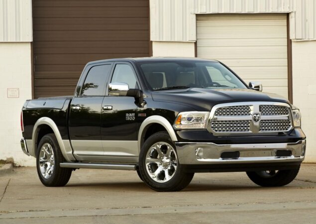 A picape RAM 1500 2014 chega ao mercado norte-americano com o novo motor 3.0 EcoDiesel de 240 cv  