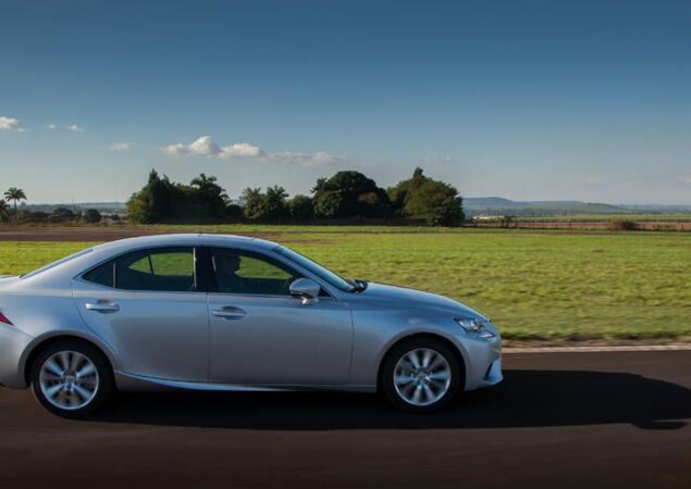 Lexus IS