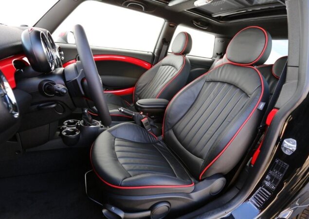 Cabine do MINI John Cooper Works Hatch 