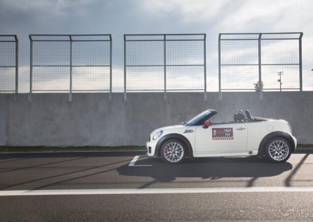 MINI John Cooper Works Roadster 