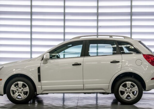 O SUV também ganhou a cor metálica Azul Berlim na linha 2014