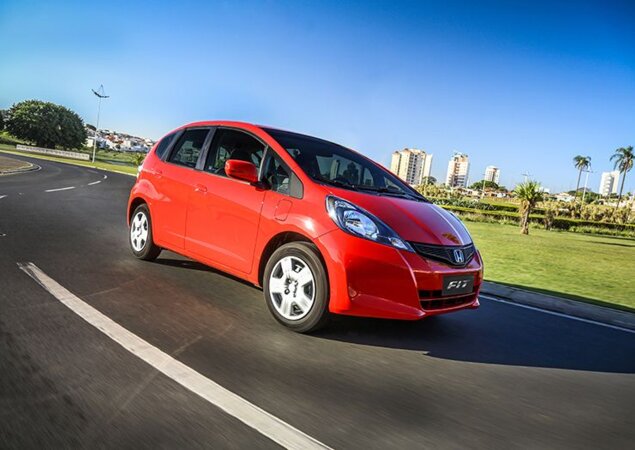 Fit CX é a nova porta de entrada da Honda, custando R$ 49.990 (manual) ou R$ 53.990 (automático)