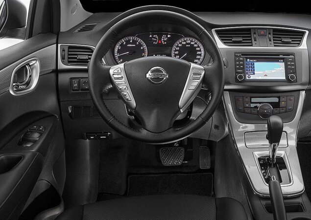 Interior é simples, mas bem acabado