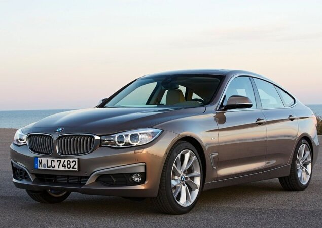 Motor 2.0 biturbo desenvolve 186 cv ou 248 cv, dependendo da versão