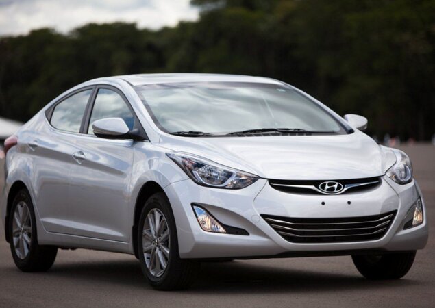 Elantra recebeu facelift