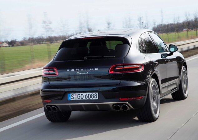 Motor 3.0 V6 biturbo a gasolina é comum às versões