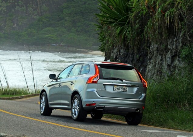 O XC60 já esta nas lojas da Volvo, enquanto S60 e V60 chegam no final de maio