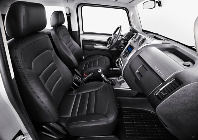 Interior do novo Troller