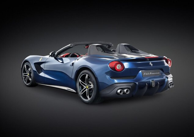 O modelo é baseado na F12 Berlinetta, de quem toma emprestado o motor V12 6.3 a gasolina de 740 cv