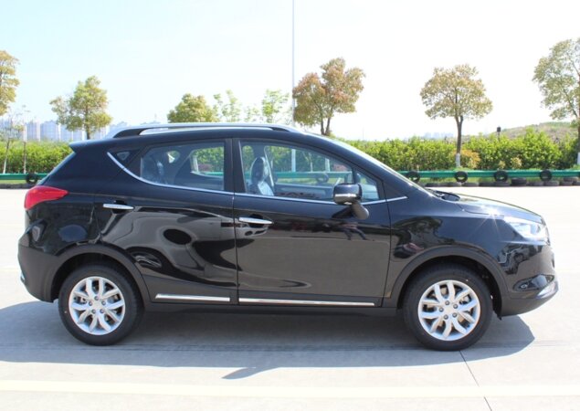 Do porte de um Ford EcoSport, o T5 acomoda até cinco pessoas