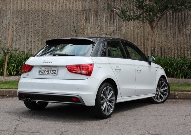Preços do A1 começam em R$ 95.990 (1.4 com 122 cv) e chegam a R$ 109.990