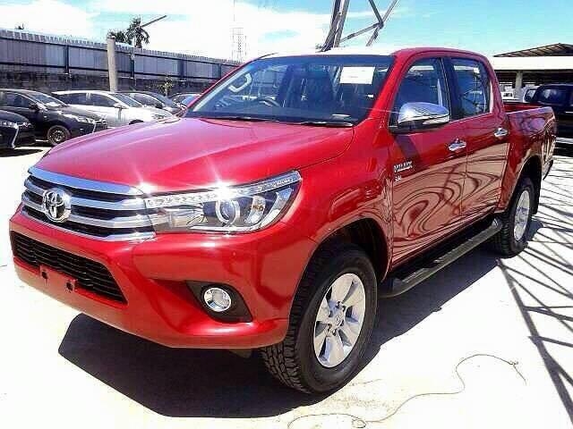 A dianteira da nova Hilux (foto) incorpora detalhes de veículos de passeio, como o sedã Corolla