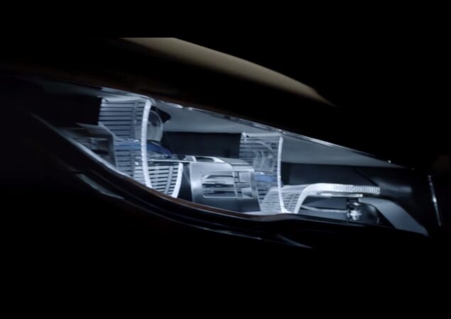 Os faróis do novo Série 7 empregam a tecnologia Laserlight