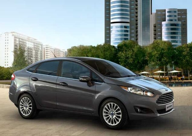 Ford New Fiesta ganha uma nova versão chamada SE Plus com câmbio Powershift na linha 2016