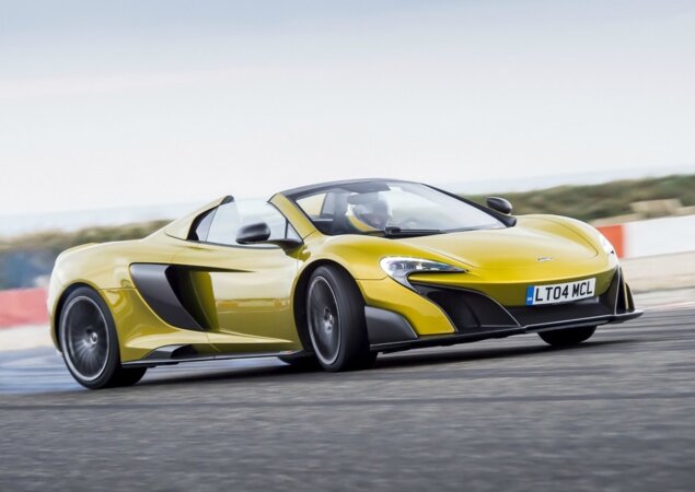 Com 675 cv de potência, o esportivo acelera de 0 a 100 km/h em 2,9 segundos