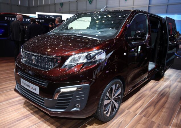 Peugeot Traveller i-Lab