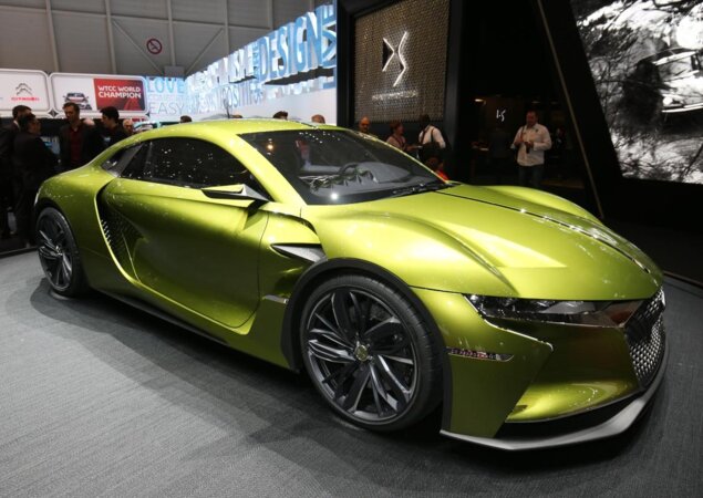 DS E Tense concept