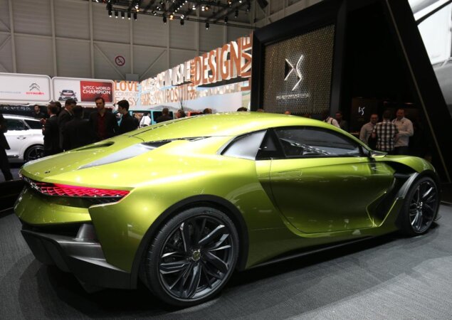DS E Tense concept