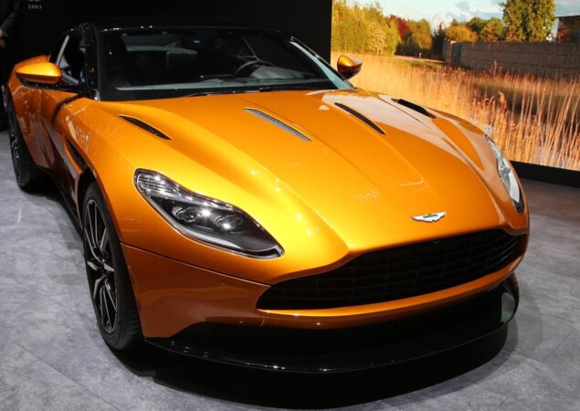 Aston Martin DB11