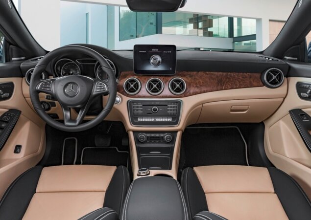 Interior do Mercedes-Benz CLA 250 Shooting Brake