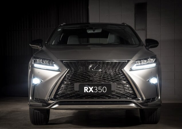 A motorização é 3.5 V6 a gasolina que rende 305 cv de potência