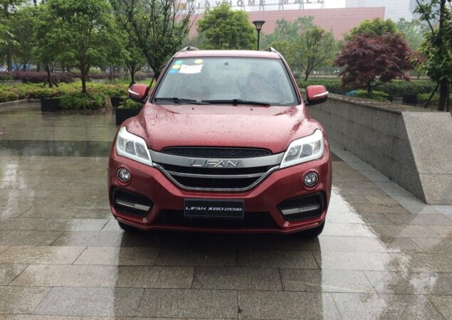 SUV ganhou frente reestilizada