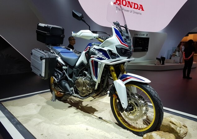 Honda Africa Twin chega ao Brasil por R$ 64.900